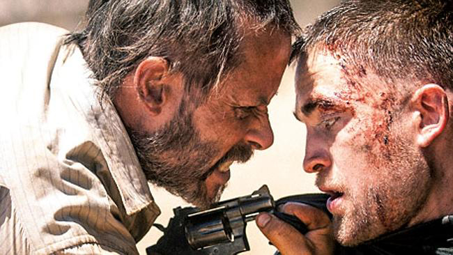 The Rover (2013) l-r: GUY PEARCE AND ROBERT PATTINSON,